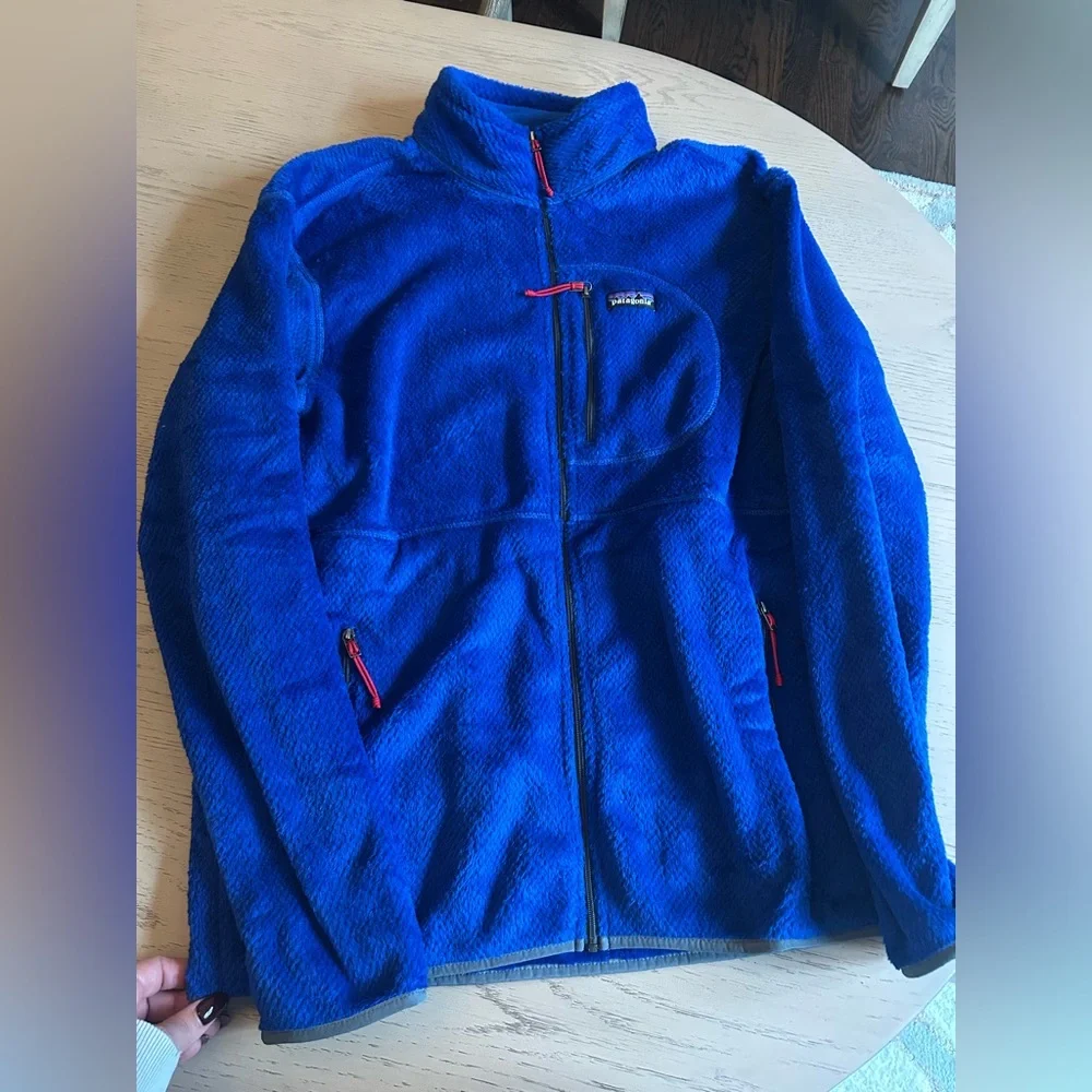 Patagonia Royal Blue Fleece with Red Accents - Picture 3 of 4